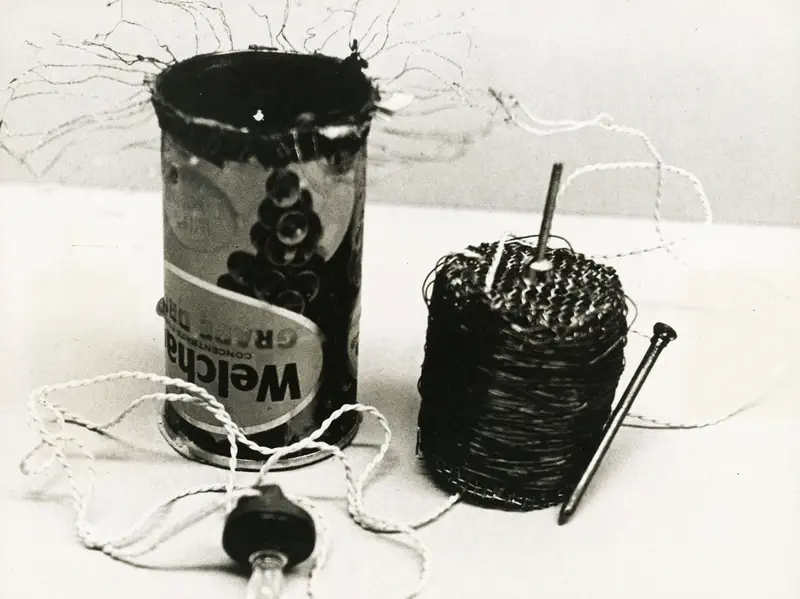 The Tin Can Radio by Papanek and Seeger